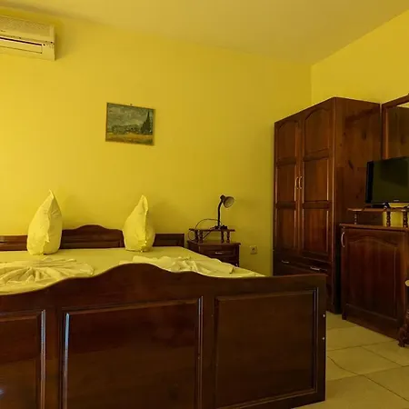Prima Vera Hotel 2*