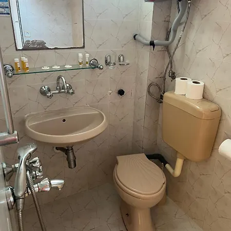 Prima Vera Отель 2*
